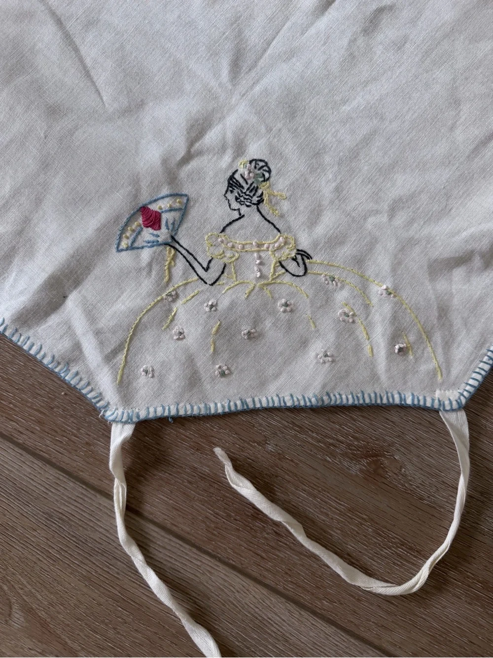 Vintage Hand Embroidered Southern Belle Linen Table Topper